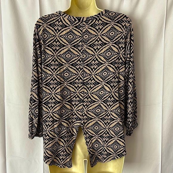 Lucky Brand Cute Navy/Cream Patterned 3/4 Sleeve Shirt Top **Size S** - Picture 2 of 4